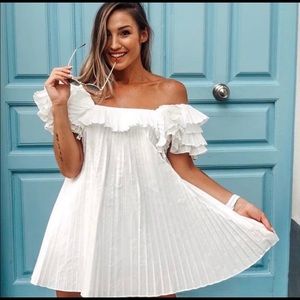 New with tags Zara pleated dress w/ layers